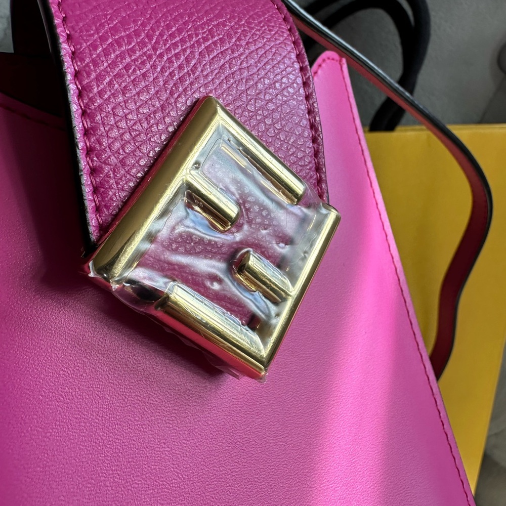 NWT FENDI FF Diamonds Phone Holder Bag - Picture 13 of 17